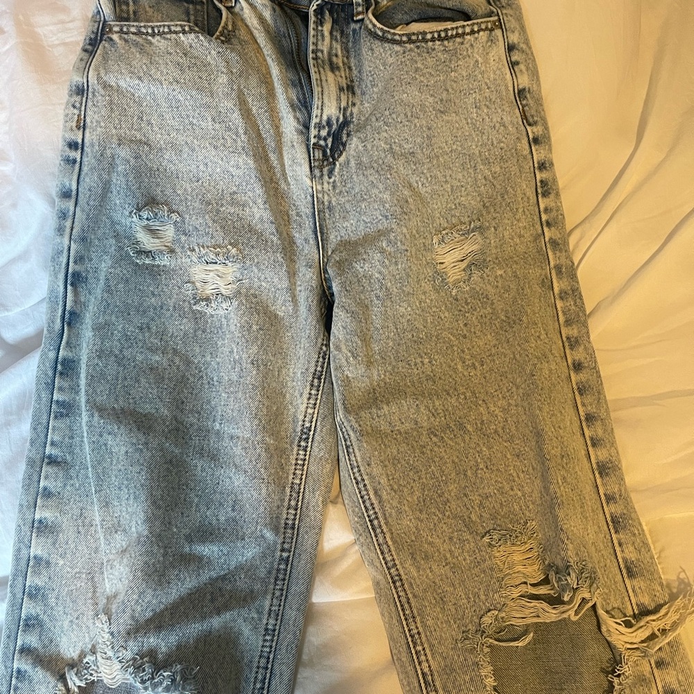 Distressed Light Wash Women Jeans
